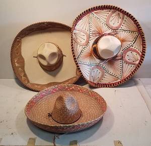 lot 564 image: 3 Sombreros