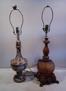 lot 576 image: 2 Vintage-look Table Lamps