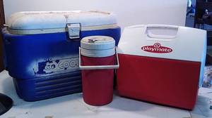 lot 582 image: 3 Igloo Coolers