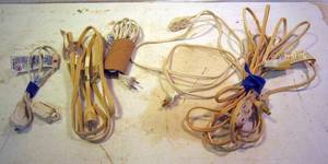 lot 556 image: 6 White Extension Cords