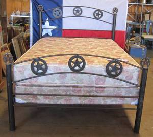 lot 459 image: Steel Bed Frame w Horseshoes &amp Stars