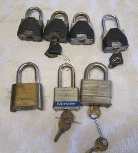 lot 608 image: Padlocks with keys