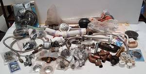 lot 632 image: Assorted Plumbing Items