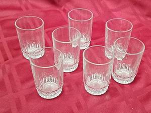 lot 636 image: 7 arcoroc Juice Glasses