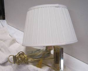 lot 675 image: Articulated Wall Lamp