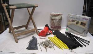 lot 679 image: Lot of Camping Gear