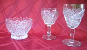 lot 697 image: 3 Pieces of Pinwheel Glassware