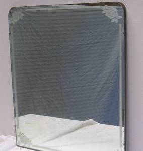 lot 712 image: Antique Wall Mirror
