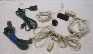 lot 732 image: 3 White & 2 Green 2-prong Extension Cords