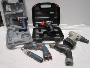 lot 767 image: Cordless Drills & Drivers