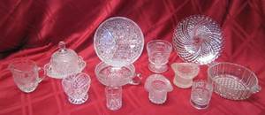 lot 752 image: Assorted Glassware