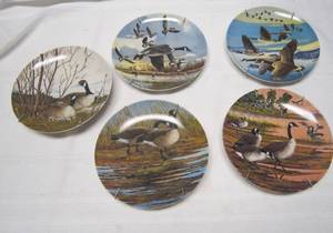 lot 755 image: 5 Donald Pentz Wings Upon the Wind Collection Plates