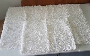 lot 46 image: LOT OF SMALL RUGS