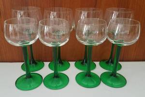 lot 52 image: VINTAGE MID-CENTURY FRENCH LUMINARC GREEN STEM WINE GLASSES
