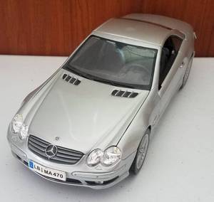 lot 115 image: MAISTO MERCEDES BENZ SL 55 AMG 118 SCALE MODEL CAR