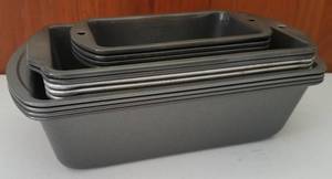 lot 142 image: LOT OF ASSORTED BAKING PANS  LOAVES