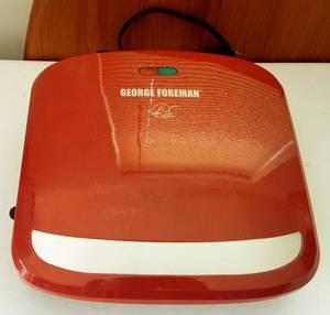 lot 147 image: GEORGE FOREMAN GRILL MODEL GRP 360R