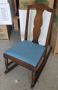 lot 163 image: VINTAGE ROCKING CHAIR WITH UPHOLSTERED SEAT