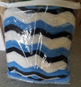 lot 211 image: LOT OF AFGHANS  BLANKETS