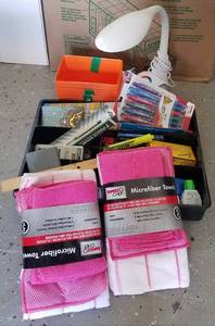 lot 218 image: LOT OF OFFICE SUPPLIES