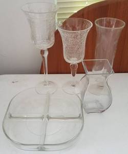 lot 177 image: LOT OF ASSORTED GLASS ITEMS