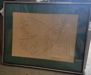lot 63 image: NICE FIND FRAMED PICASSO 1961 DOVE OF PEACE COLOR LITHOGRAPH