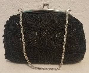 lot 84 image: KATE LANDRY EVENING PURSE  HANDBAG