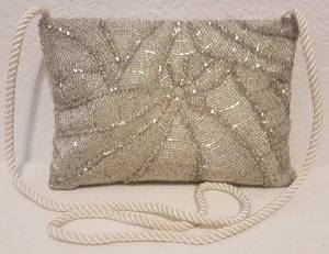 lot 81 image: LINDSEY BLAKE EVENING PURSE  HANDBAG