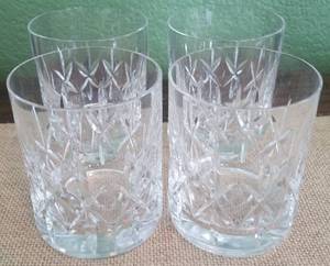 lot 31 image: LOT OF 4 GLASSES