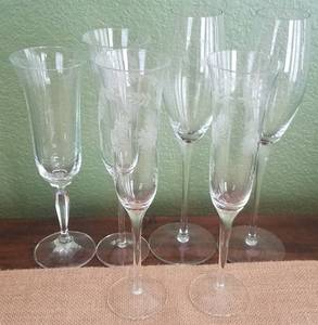 lot 26 image: ASSORTED WINE  CHAMPAGNE GLASSES