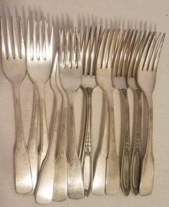 lot 15 image: LOT OF ASSORTED SILVER PLATE FORKS