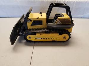 lot 18 image: Vintage Toys- Tonka