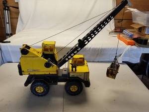 lot 25 image: Vintage Toys- Tonka