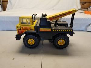 lot 38 image: Vintage Toys- Tonka
