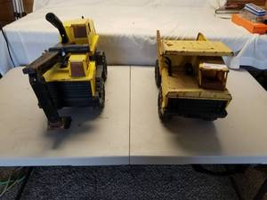 lot 40 image: Vintage Toys- Tonka