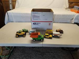 lot 42 image: Vintage Toys-Tootsietoys