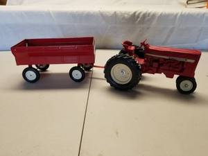 lot 63 image: Vintage Toys- Ertl