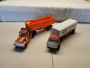 lot 66 image: Vintage Toys- Tonka