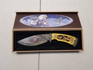 lot 109 image: Collectible Knife
