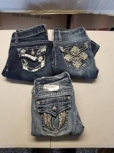 lot 110 image: Blue jeans