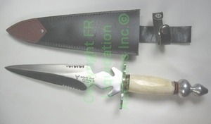 lot 271 image: White Tail cutlery hand made bone handle custom knife with sheath