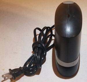 lot 29 image: BOSTITCH ELECTRIC TABLE STAPLER MODEL 02210
