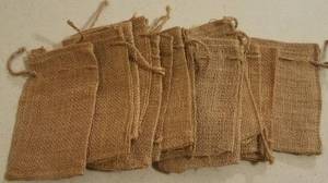 lot 42 image: LOT OF SMALL BURLAP BAGS