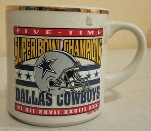 lot 81 image: DALLAS COWBOYS 5-TIME SUPER BOWL CHAMPIONS COMMEMORATIVE CUP