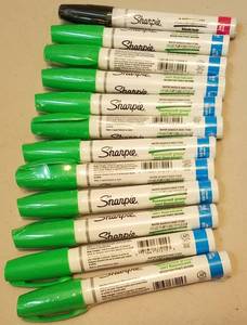 lot 192 image: SHARPIE OIL BASED PAINT MARKERS (NEW)