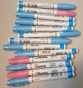 lot 193 image: SHARPIE WATER BASED PAINT GLITTER MARKERS (NEW)