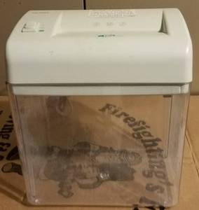 lot 213 image: ROYAL ORCA MICRO5 TABLEDESK TOP PAPER SHREDDER