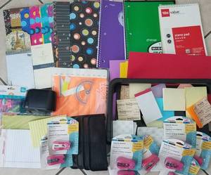 lot 292 image: LOT OF ASSORTED OFFICE SUPPLIES