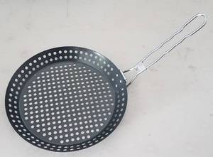 lot 297 image: ROUND GRILLING PLATTER WITH FOLDING HANDLE