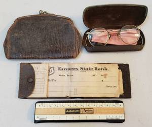 lot 312 image: ASSORTED VINTAGE ITEMS